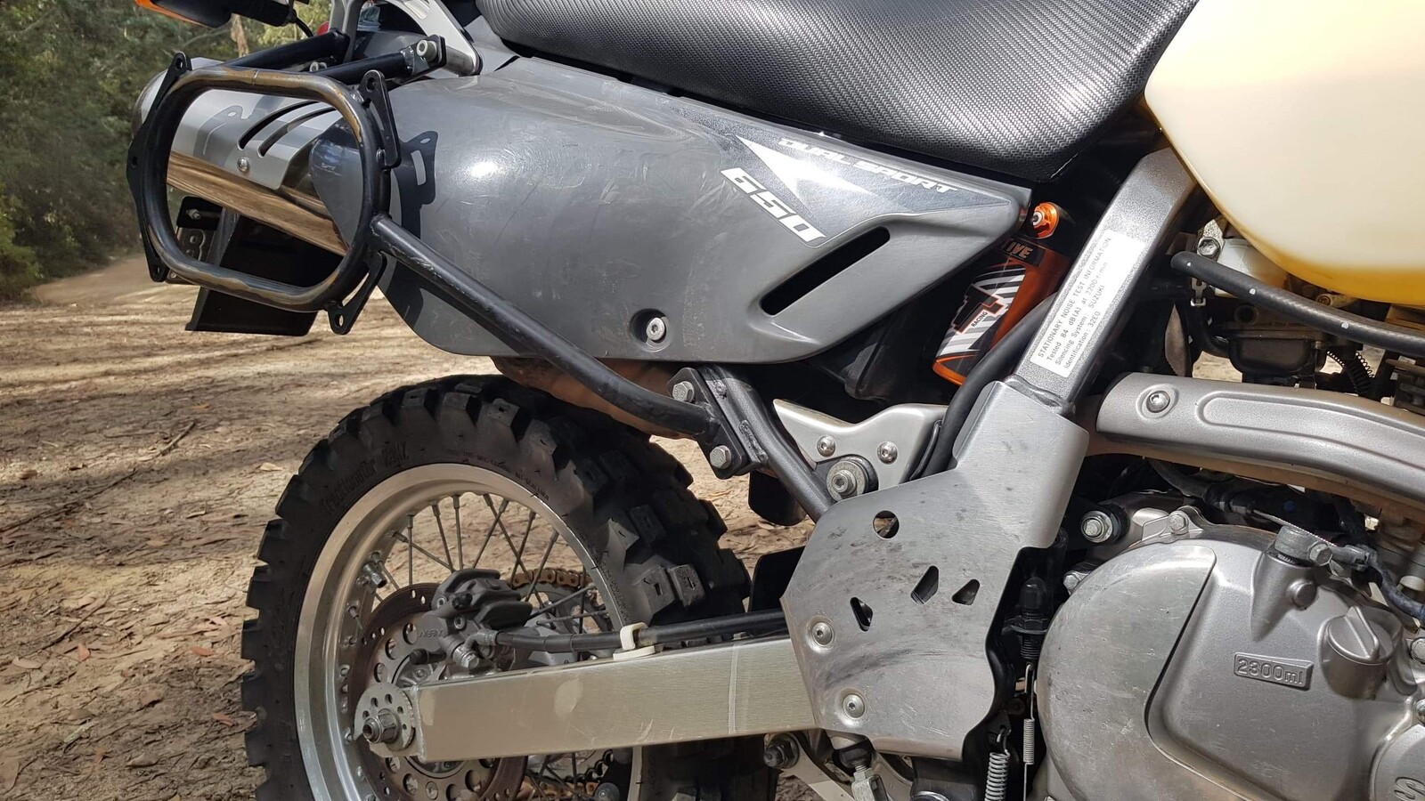 Suzuki DR650SE DR 650 SE Stage 4 suspension upgrade. Platinum valves